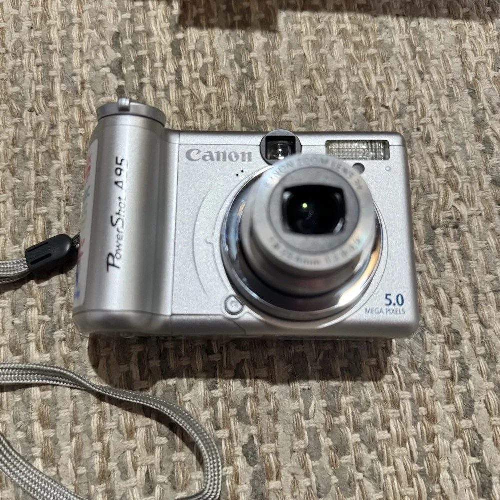 Silver Canon PowerShot A95 5 MP Digital Camera- Original Box, 2gb Mem Card.